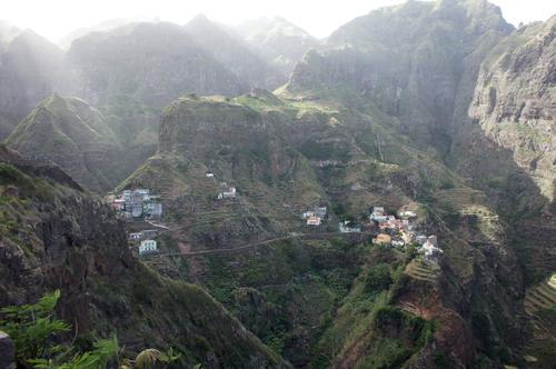 image VOYAGES_27_500px_.jpg